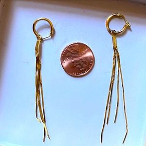 14kt real gold earrings.